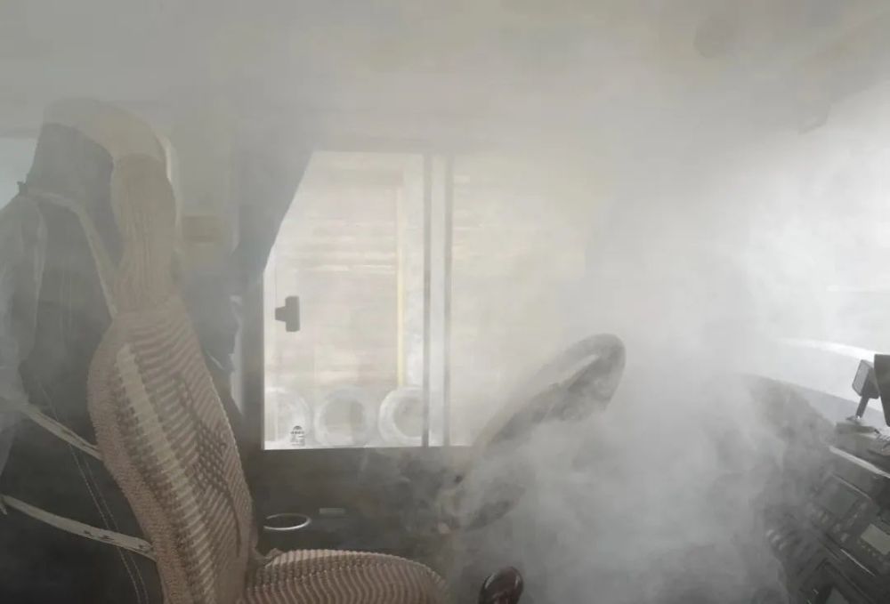 為愛護航，安全抵達——我校附屬幼兒園校車安全演練活動