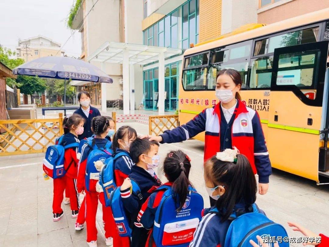 遇事不慌，聽從指揮！柏林陽光幼兒園校車安全演練，為愛護(hù)航！