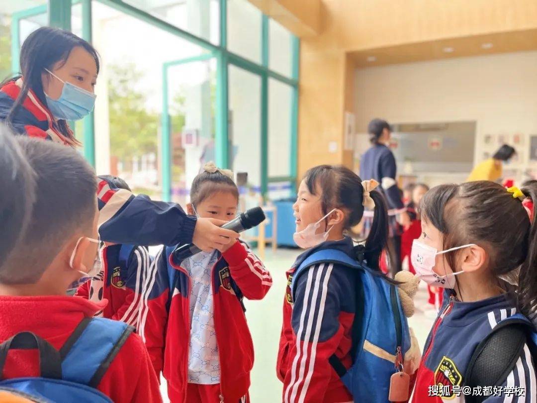 遇事不慌，聽從指揮！柏林陽光幼兒園校車安全演練，為愛護(hù)航！