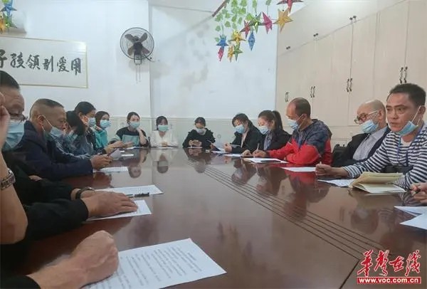 廣發(fā)鎮(zhèn)中心幼兒園開展校車安全及消防應急疏散演練/ 廣發(fā)鎮(zhèn)中心幼兒園開展校車安全及消防應急疏散演練