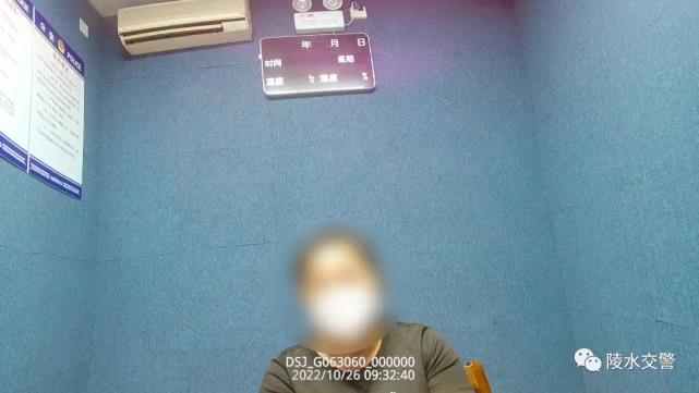 超員260%！陵水公安交警查獲一起“黑校車”嚴(yán)重超員！