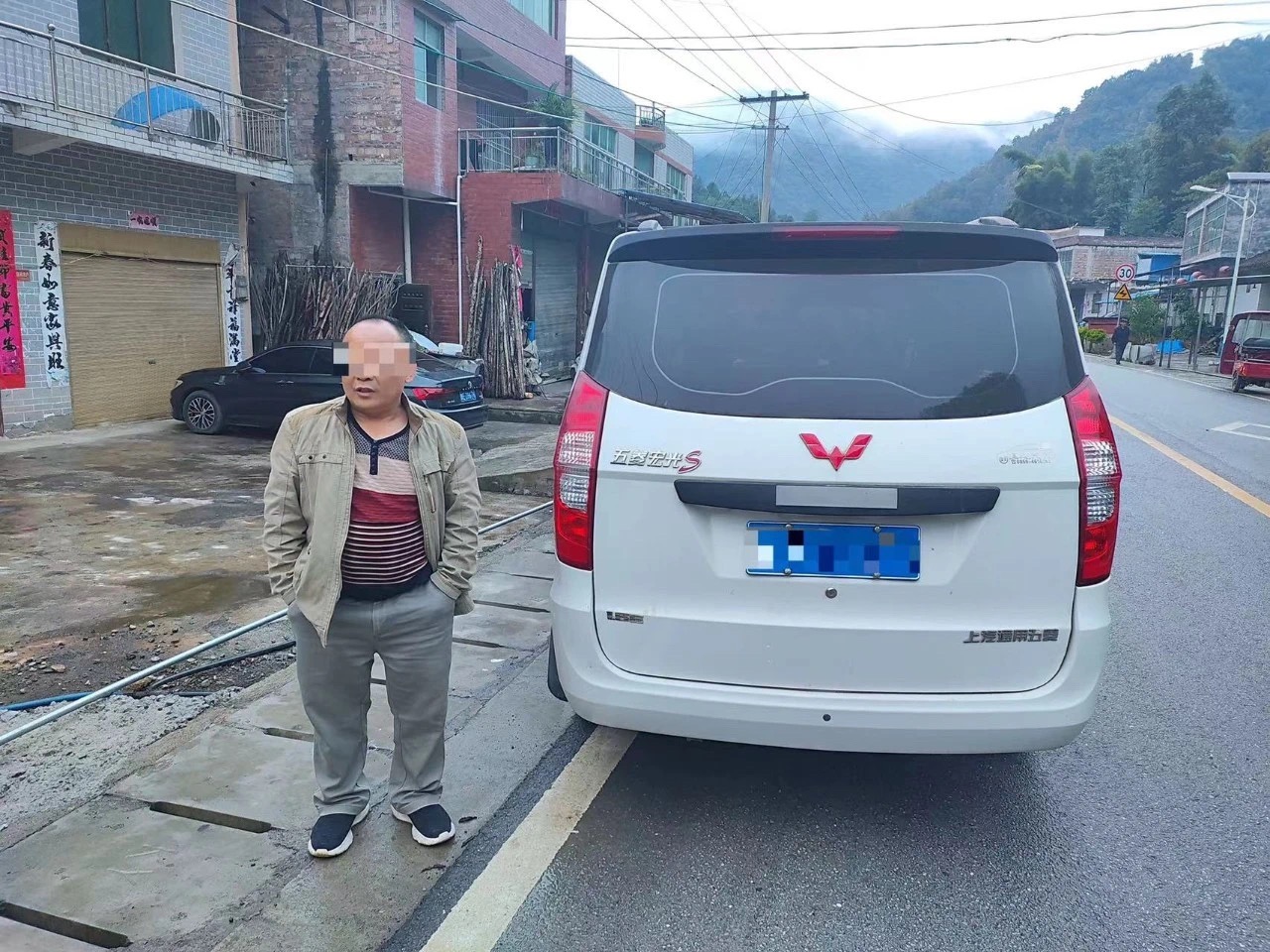 非法營(yíng)運(yùn)“黑校車”，貴州一駕駛員被依法判刑！