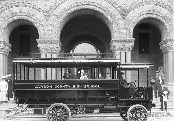 「安全教育日」安全“童”行，快來get√校車安全知識(shí)