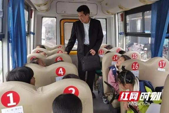 龍山縣開展校車安全大檢查聯(lián)合整治行動