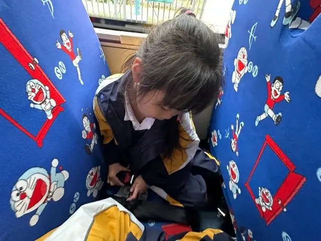 校車著火了可怎么辦？這家幼兒園進(jìn)行了安全應(yīng)急演練