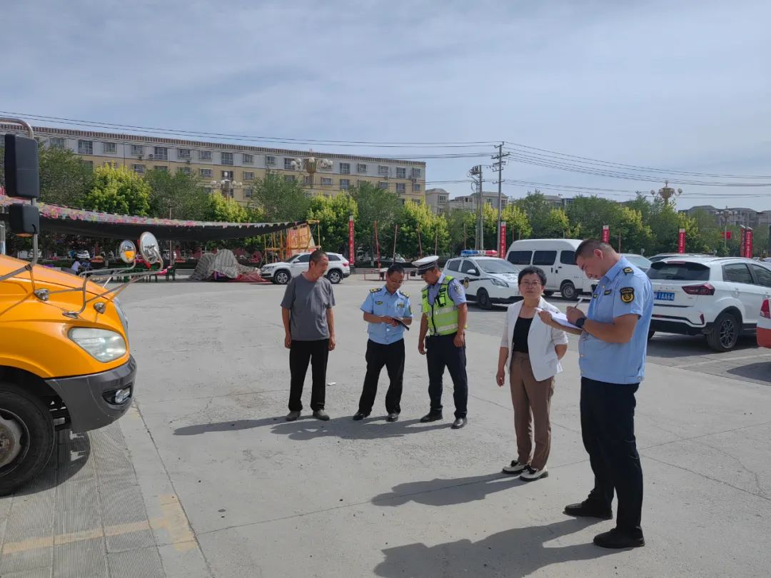 【安全生產(chǎn)月】開展校車“健康體檢” 守護(hù)學(xué)生出行安全 圖片