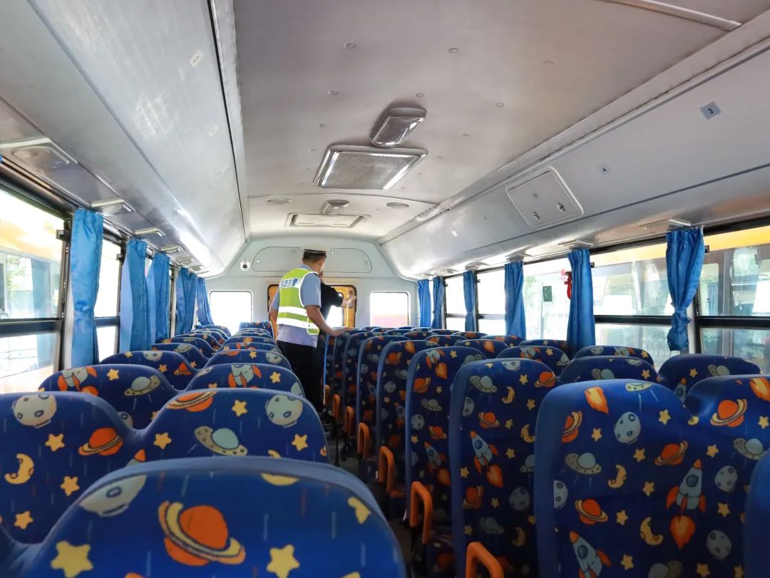 揭西:加強(qiáng)校車安全管理 護(hù)航學(xué)生安全出行 圖片