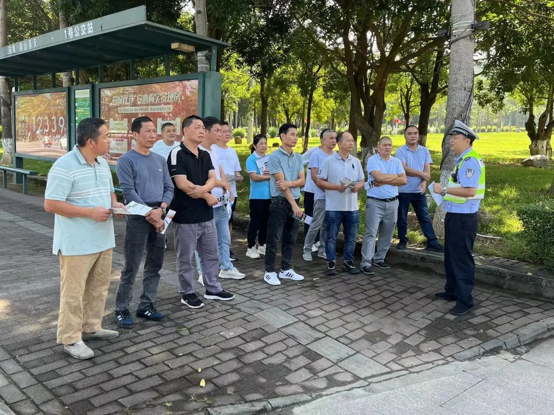 強化校車安全管理 筑牢出行安全防線 圖片