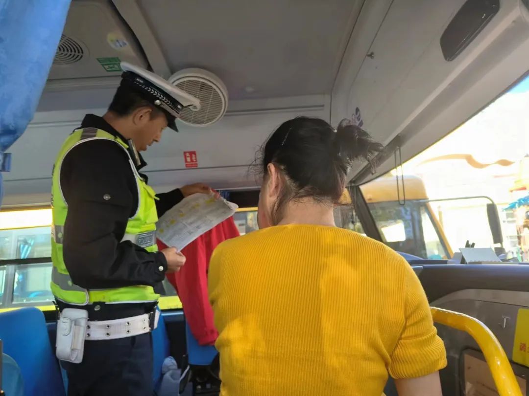 平安建設(shè) | 走進(jìn)轄區(qū)幼兒園 開展校車安全大檢查 圖片