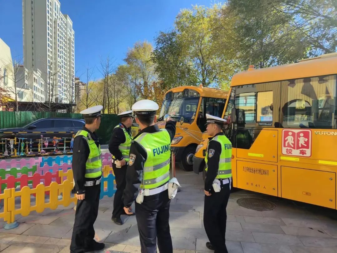 平安建設(shè) | 走進(jìn)轄區(qū)幼兒園 開展校車安全大檢查 圖片