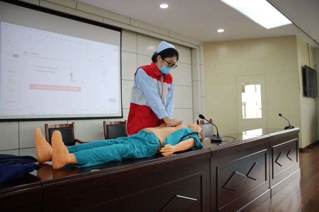 平安校園創(chuàng)建 |全縣校車安全工作會議召開 圖片