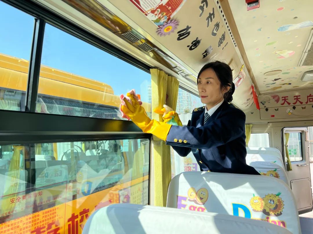 安全為先 常態(tài)“升級” | 青島城運控股集團交運溫馨校車進入“寒假模式” 圖片