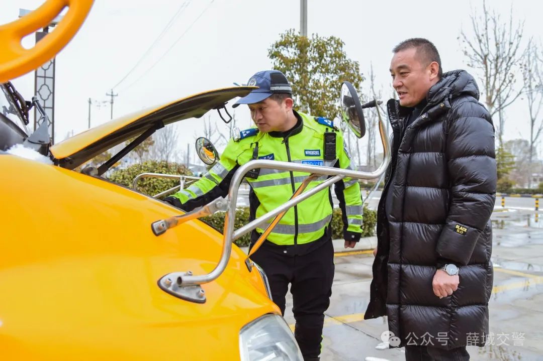 開學(xué)準(zhǔn)備第一步:校車“體檢” 圖片