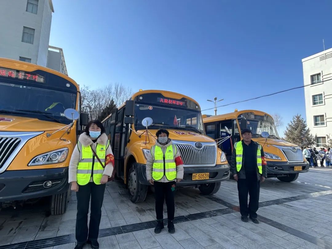 強化校車安全“大檢查” 擰緊校車出行“安全閥”—— 酒泉第五中學(xué)護航開學(xué)季