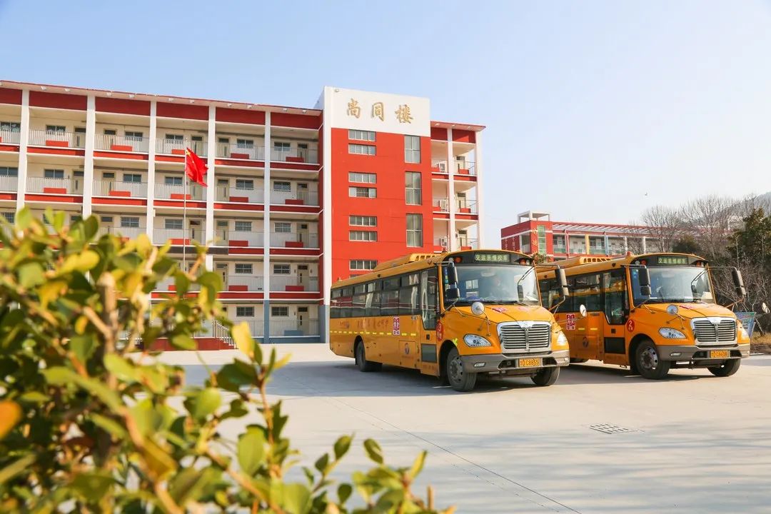 “親情校車行 溫暖求學(xué)路” 滕州市木石鎮(zhèn)木石中學(xué)校車正式開通 “親情校車行 溫暖求學(xué)路” 滕州市木石鎮(zhèn)木石中學(xué)校車正式開通