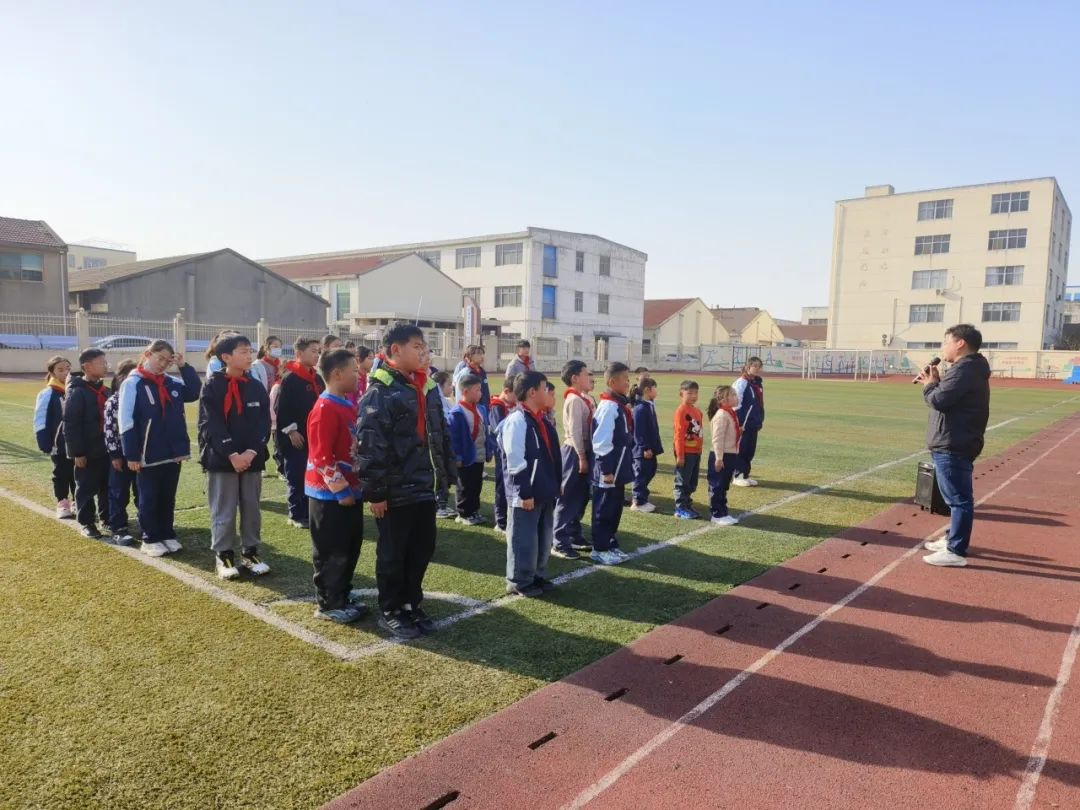 演練不松懈 安全伴童行——青陽實(shí)小旌陽分部校車著火逃生演練活動(dòng) 演練不松懈 安全伴童行——青陽實(shí)小旌陽分部校車著火逃生演練活動(dòng)