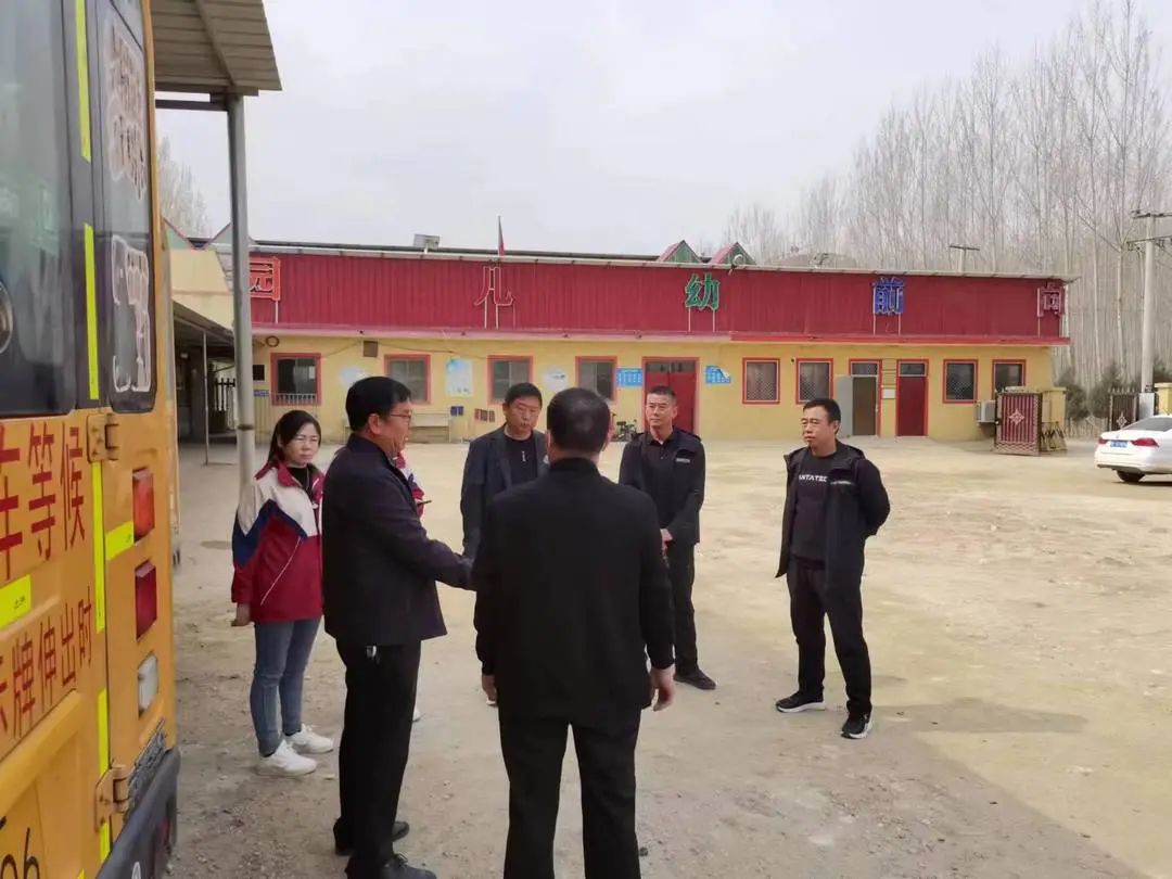 筑牢校園交通安全防線--------校車安全大檢查/ 圖片