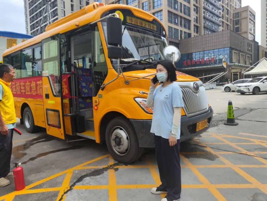 安全護航，平安抵達 ▎佛山市南海區(qū)大瀝禹源幼兒園2024年校車安全應(yīng)急演練