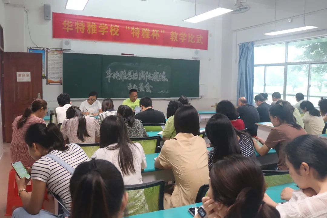 狠抓校車安全 構(gòu)建平安校園——華特雅學校開展校車安全逃生疏散演練系列活動 圖片