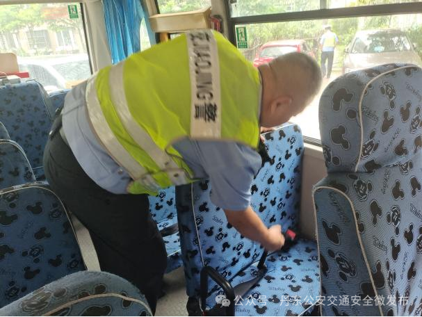 夏季平安行|元寶大隊走進幼兒園開展校車大檢查 圖片