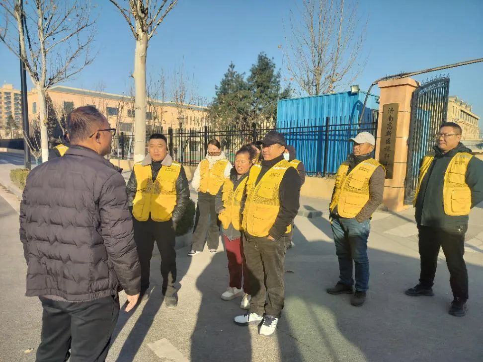 【全環(huán)境立德樹人】以演筑防 安全護航——濟南高新區(qū)稼軒小學開展校車安全應急演練活動 圖片