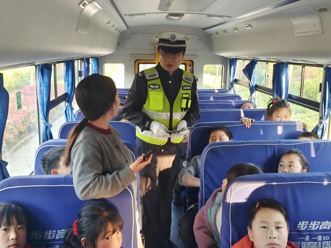 擰緊校園安全閥 護(hù)好學(xué)生平安路