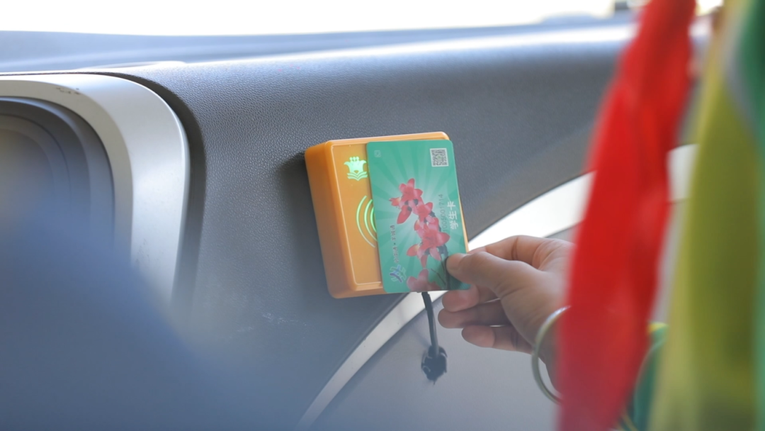 校車安全 “駛”終如一 校車安全 “駛”終如一