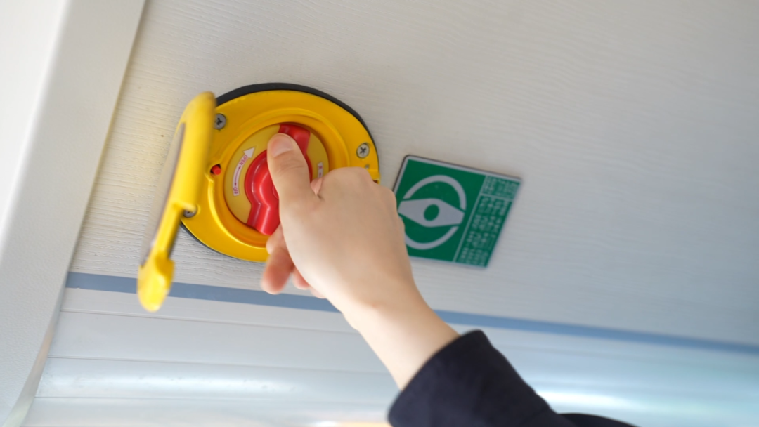 校車安全 “駛”終如一 校車安全 “駛”終如一