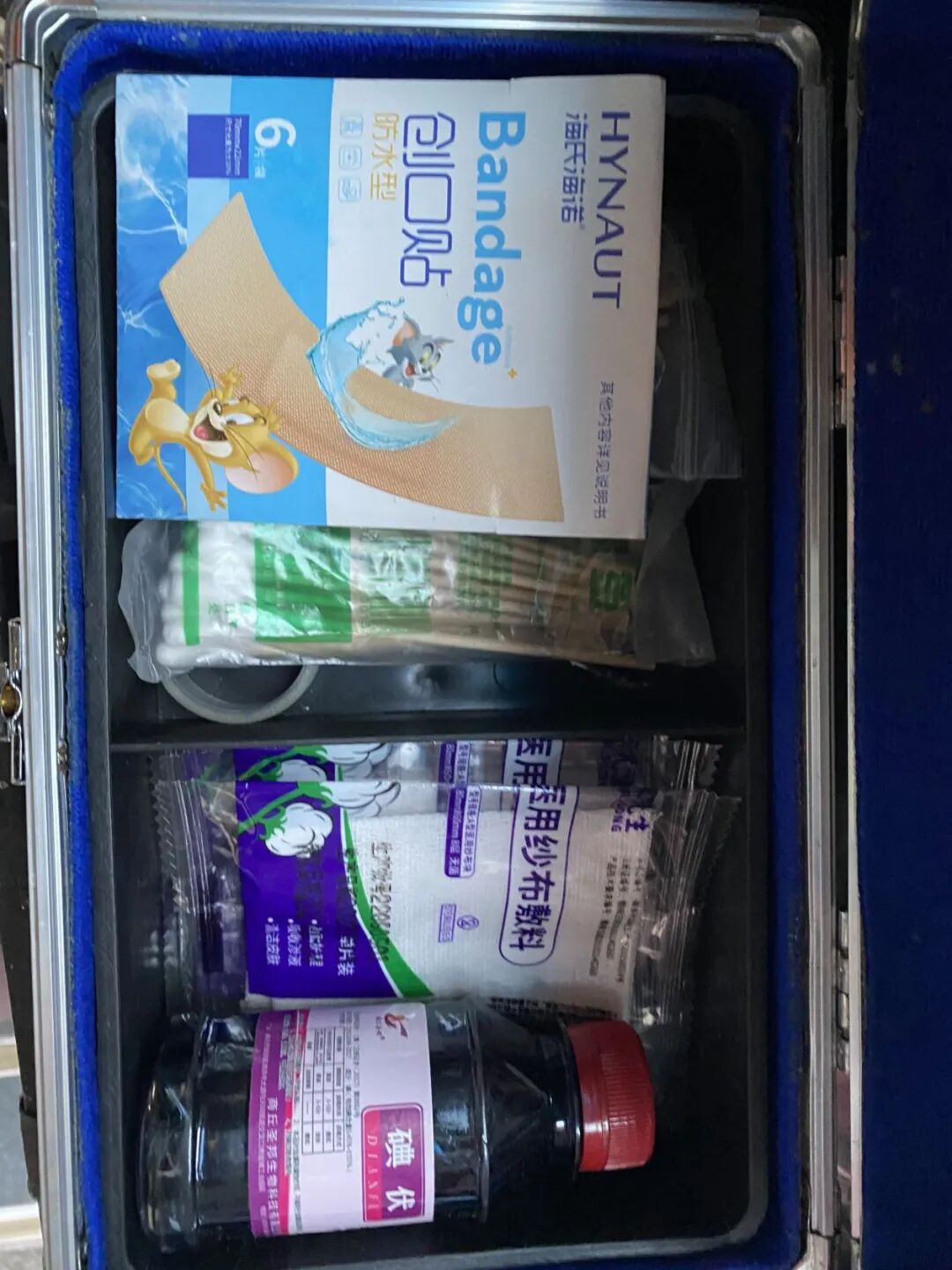 校車就位，安全到位，小紅星貼心守護(hù)上學(xué)路