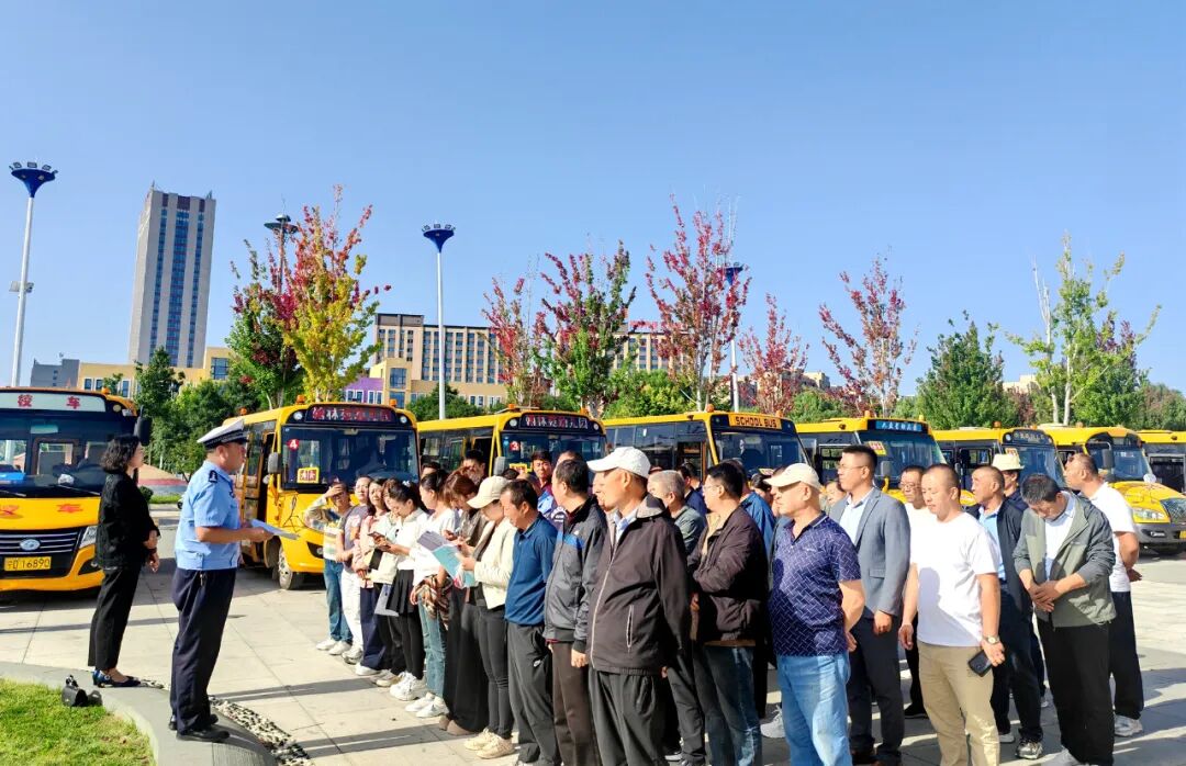 護(hù)航開(kāi)學(xué)季 | 固原交警強(qiáng)化校車(chē)安全“大檢查”，筑牢學(xué)生“平安路”！