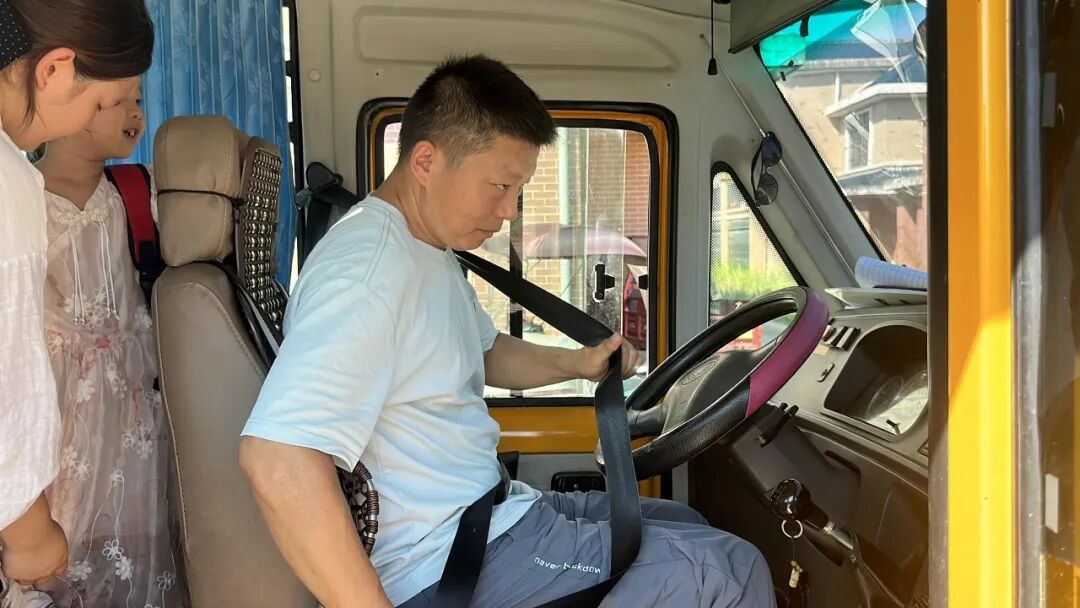 【平安校園】安全“童”行，防患未然——東幼校車(chē)應(yīng)急疏散演練紀(jì)實(shí)