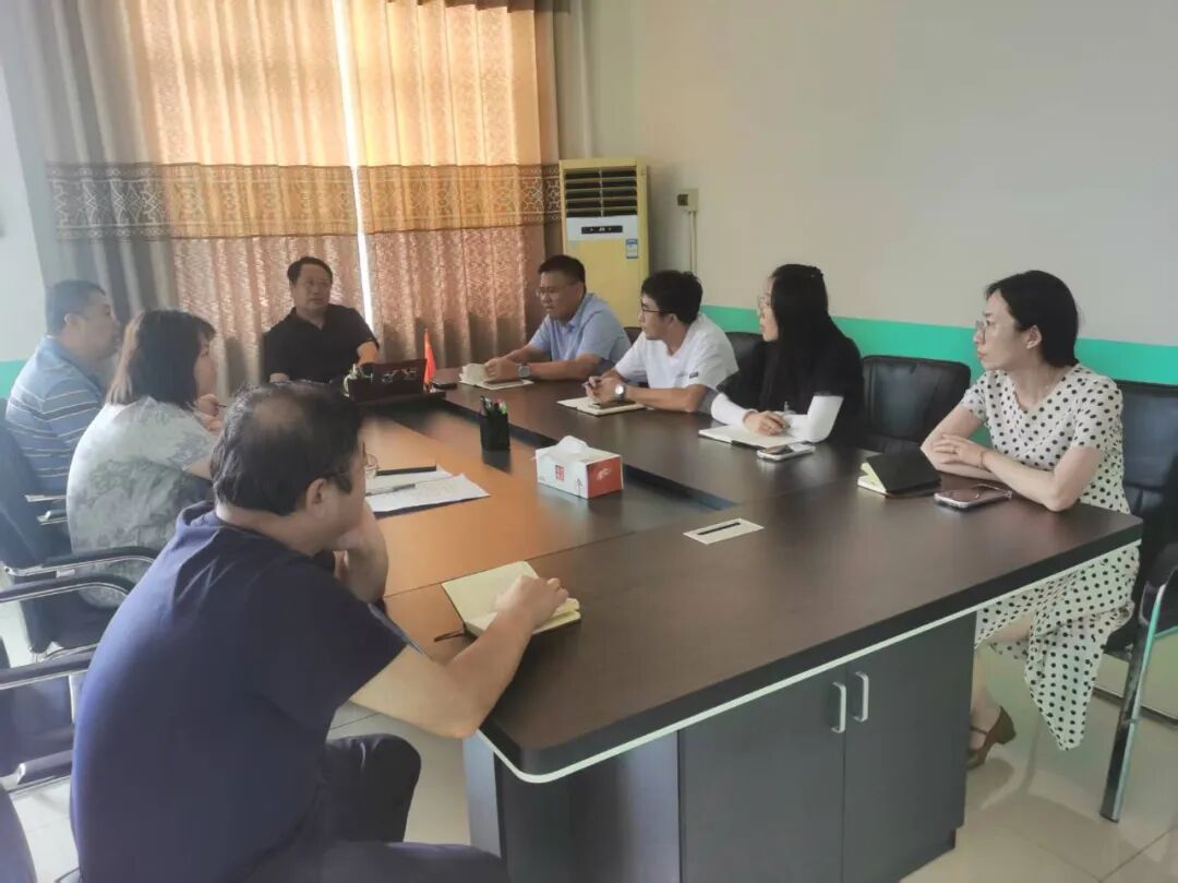 瑯琊小學(xué)安全教育課程校車安全演練，共筑生命防線---瑯琊小學(xué)舉辦2025年秋季校車消防應(yīng)急演練