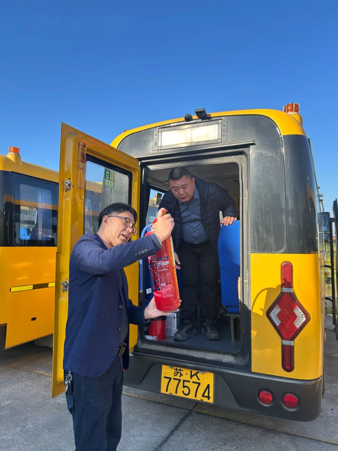 排查設(shè)施除隱患 優(yōu)化路線(xiàn)保平安|宗村小學(xué)開(kāi)展校車(chē)安全隱患排查 排查設(shè)施除隱患 優(yōu)化路線(xiàn)保平安|宗村小學(xué)開(kāi)展校車(chē)安全隱患排查