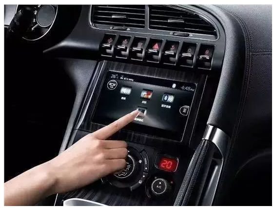 5個小妙招，讓你冷天開車不犯困！