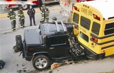 美國校車“特權(quán)”多 安全系數(shù)僅次總統(tǒng)專車