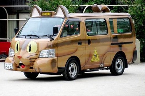 日本校車也賣“萌”　連大人都想坐（圖）