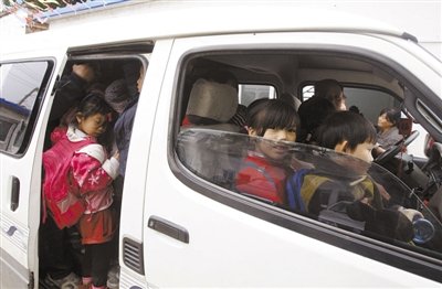 北京啟動的第二次大規(guī)模校車隱患排查