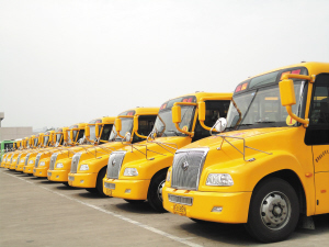 快給校車(chē)加上一層“法規(guī)裝甲”(圖)