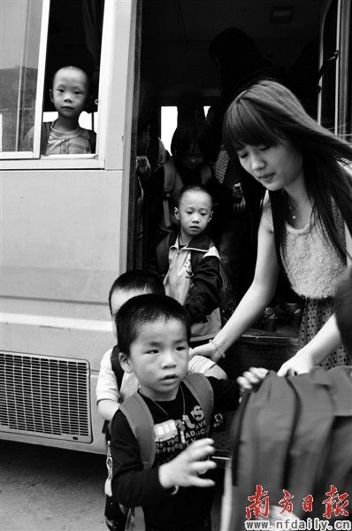 校車安全牽動著人們的心。曾強