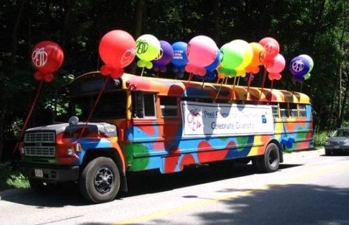 中美實(shí)力對(duì)比之校車(chē)版(圖) 中美實(shí)力對(duì)比之校車(chē)版(圖)