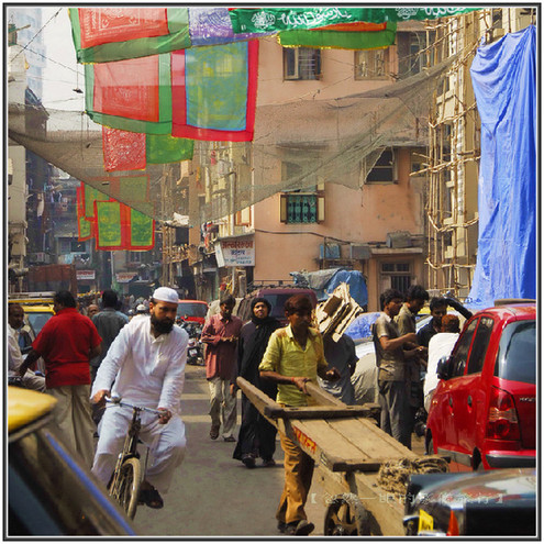 印度交通像廟會(huì) 校車很拉風(fēng)(圖) 印度交通像廟會(huì) 校車很拉風(fēng)(圖)