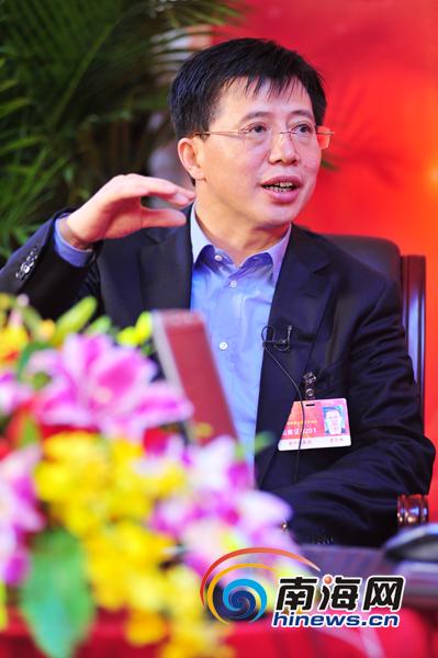 ?？趯W(xué)生何時能坐上“長鼻子”校車？市長回應(yīng)(圖)