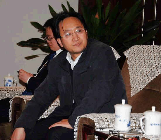 宇通:市場將托高標(biāo)準(zhǔn) 今年校車目標(biāo)5000 宇通:市場將托高標(biāo)準(zhǔn) 今年校車目標(biāo)5000