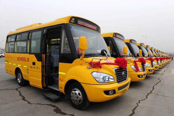 寧夏中衛(wèi)40輛“大鼻子”校車上崗了 寧夏中衛(wèi)40輛“大鼻子”校車上崗了