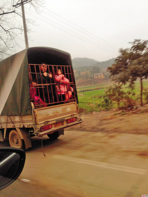 新校車，哪兒去了?(圖)
