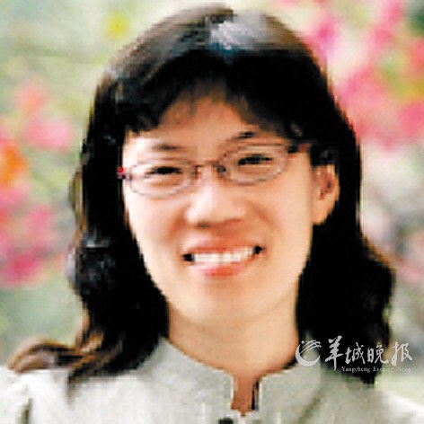 美國政府每年為校車支付60億/ 美國政府每年為校車支付60億美元