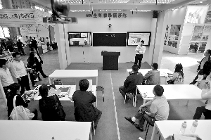 帶“黑匣子”的校車(組圖)