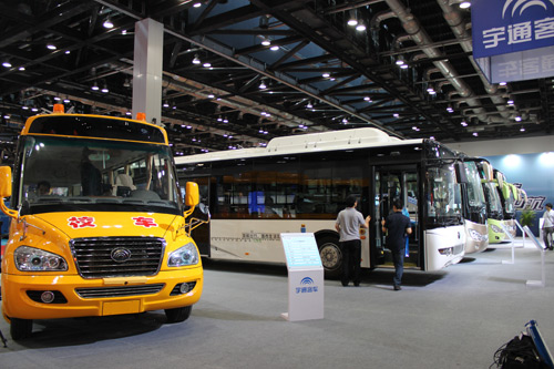 新國標(biāo)校車發(fā)布  宇通閃耀北京道路運(yùn)輸車輛展