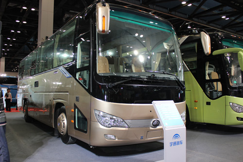 新產(chǎn)品新技術綻放道路運輸展 宇通引領中國客車未來