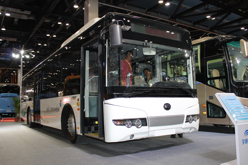 新產(chǎn)品新技術綻放道路運輸展 宇通引領中國客車未來